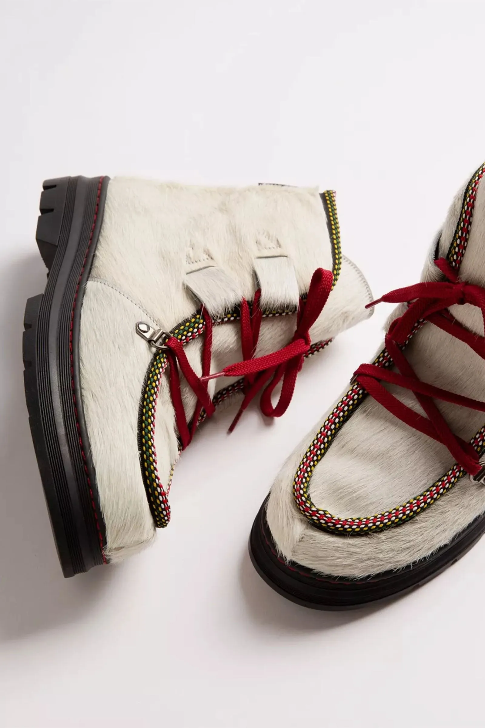 Incredible Boot - Winter White