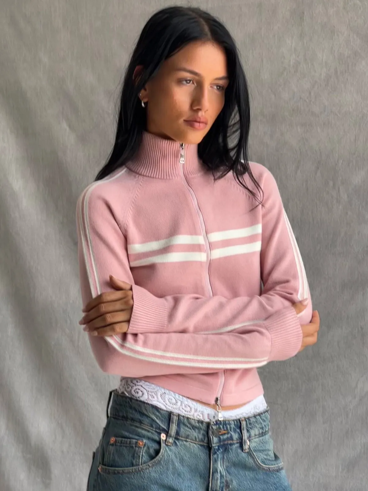 Slim Fit Short Zipper Knitted Hoodie