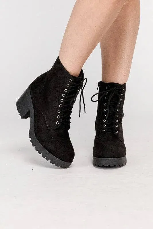 Stylish Winter Combat Boots with Fuzzy Lining