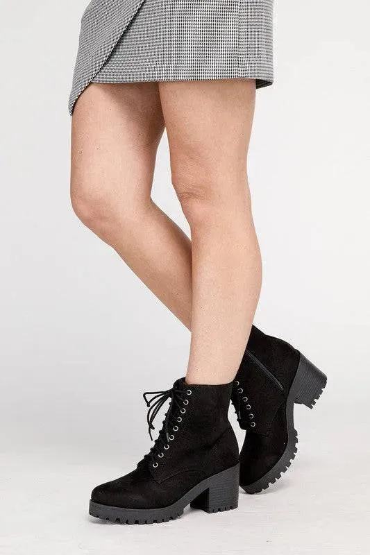 Stylish Winter Combat Boots with Fuzzy Lining