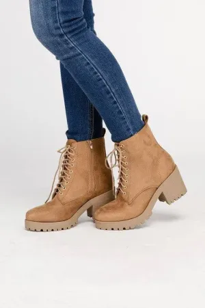 Stylish Winter Combat Boots with Fuzzy Lining